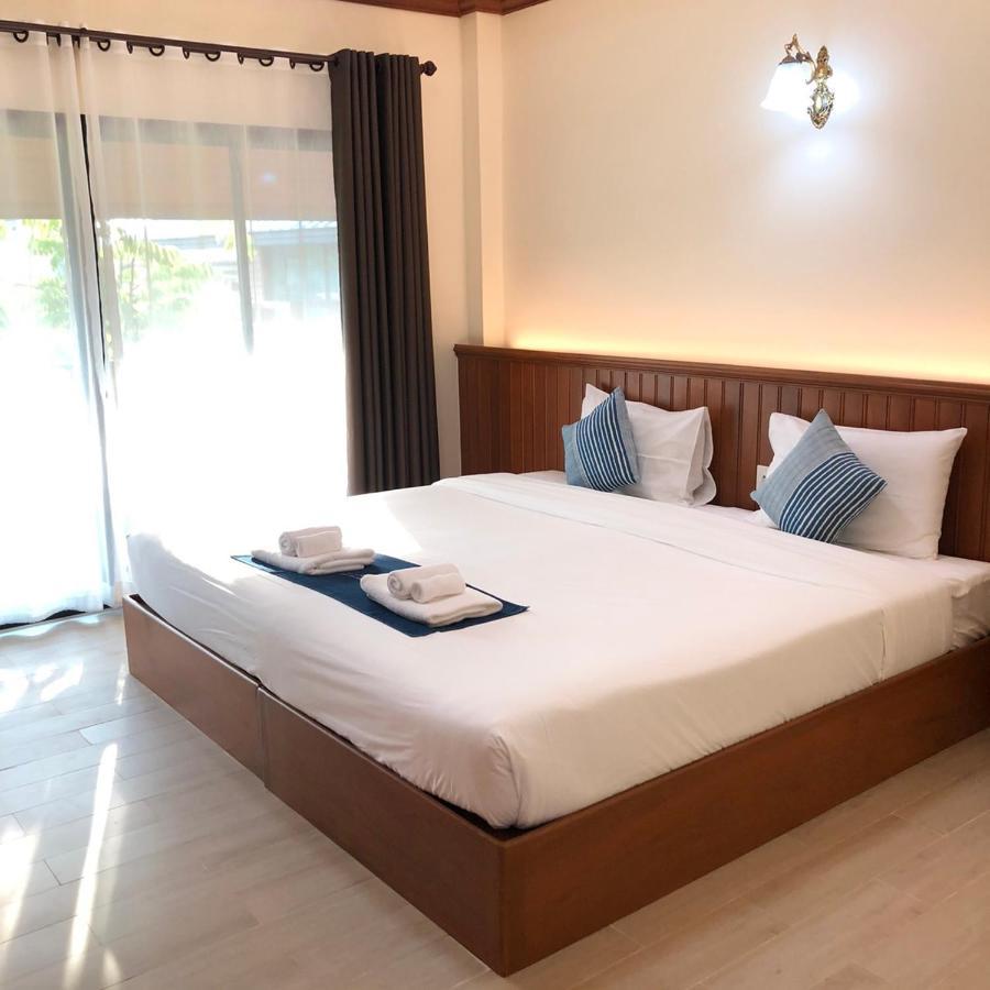 Huen Him Kong Hotel Phrae Exterior foto