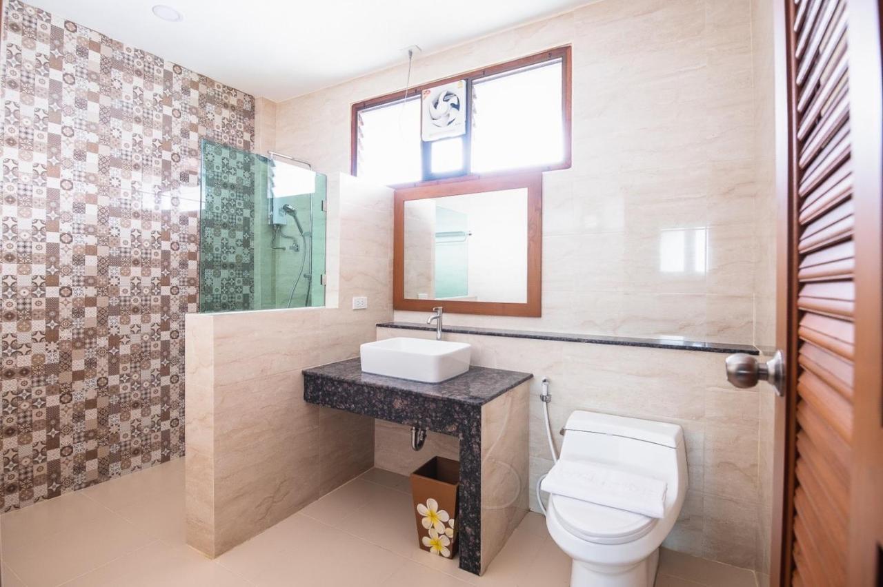 Huen Him Kong Hotel Phrae Exterior foto