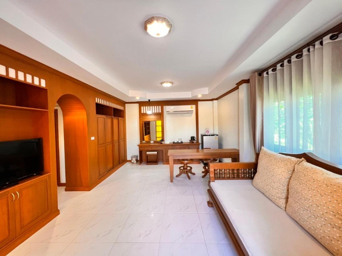 Huen Him Kong Hotel Phrae Exterior foto